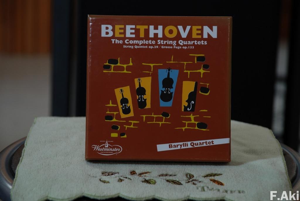 オーディオ・ベースマン見たり聴いたり　猫の魔法で音楽（CD）を聴く・・バリリ弦楽四重奏団のベートーヴェン弦楽四重奏曲全集。