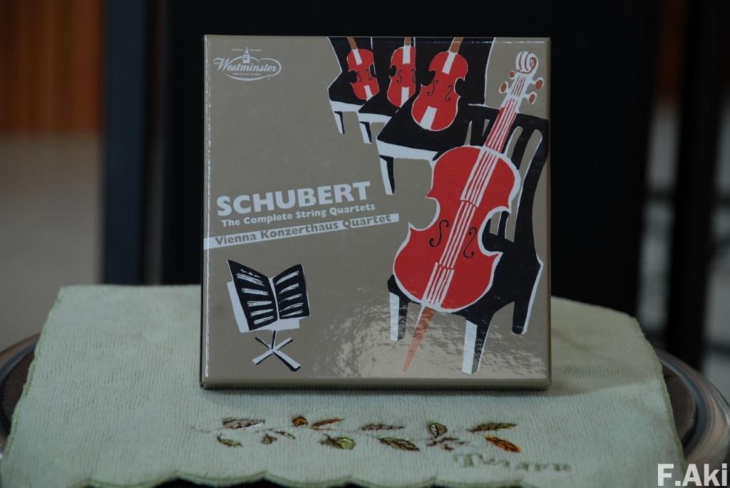 オーディオ・ベースマン見たり聴いたり　猫の魔法で音楽（CD）を聴く・・ウィーン・コンツェルトハウスのシューベルト弦楽四重奏曲全集。　